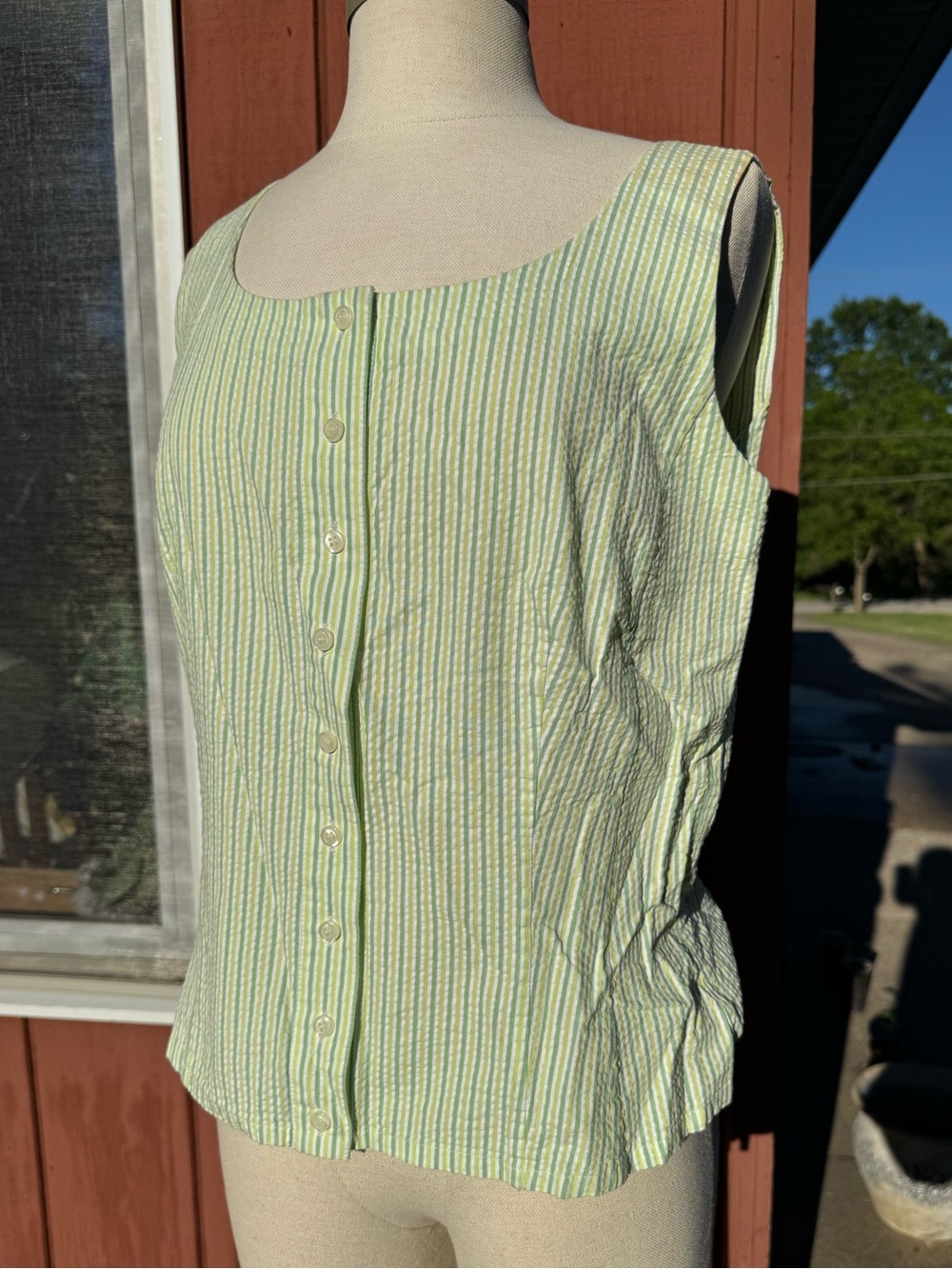 Brooks Brothers Green White Striped Seersucker Sleeveless Button Up Top Size 10